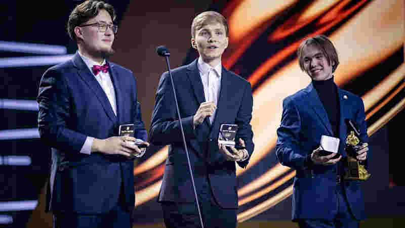 戏剧性的 r3salt - clax 交换在9 Pandas的RMR资格赛活动前几分钟敲定