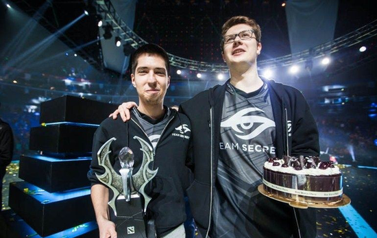 即使拥有优势，我们也赢不了！ knight 的Tsar逆向进入仓库扭转局势。在28分钟时， Bilibili Gaming 横扫 LNG Esports