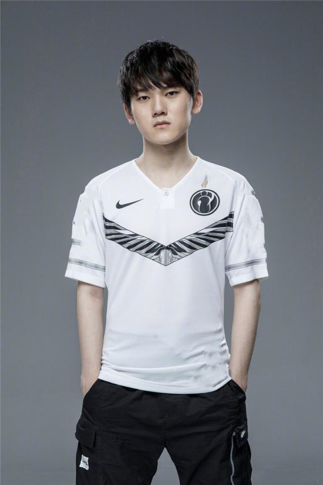 TeSeS： ＂我知道随着时间的推移，我会成为一个非常好的锚点选手＂